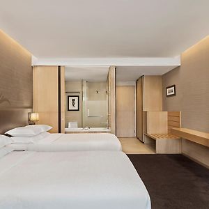 Chambre Lit Queen-Size d'Angle